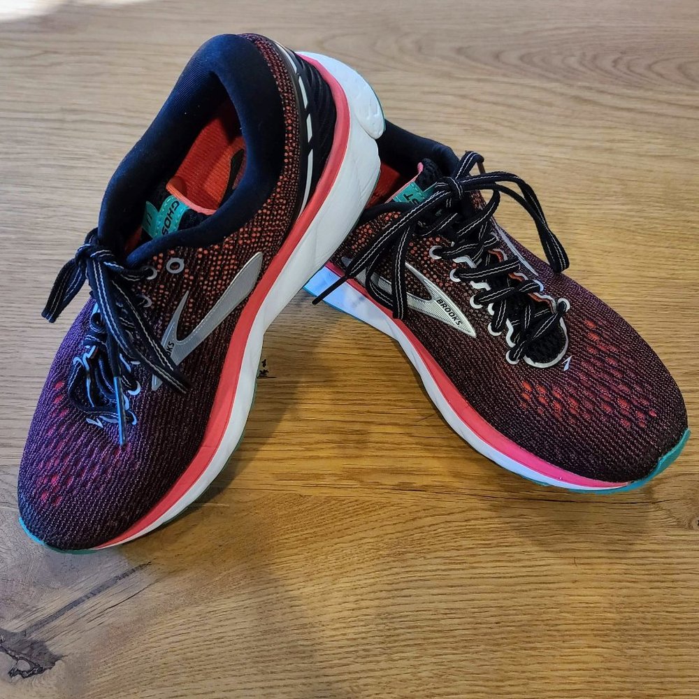 Brooks Ghost 11 Women's Size 6.5 Running Shoes Sneakers